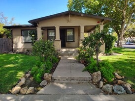 701 Tuolumne Blvd in Modesto, CA - Building Photo