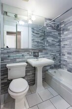 1ST AVE., Unit 6 in New York, NY - Foto de edificio - Building Photo