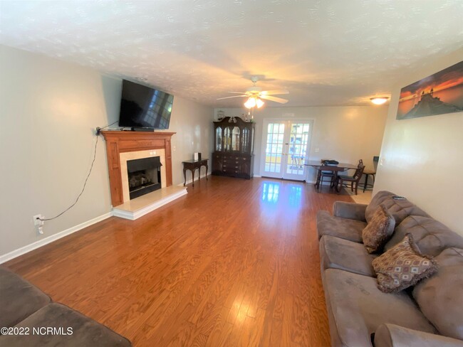 103 Duplin Ct in Jacksonville, NC - Building Photo - Building Photo