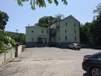 195 Fishkill Ave in Beacon, NY - Foto de edificio - Building Photo