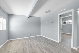 2227 Stewart St in Las Vegas, NV - Foto de edificio - Building Photo