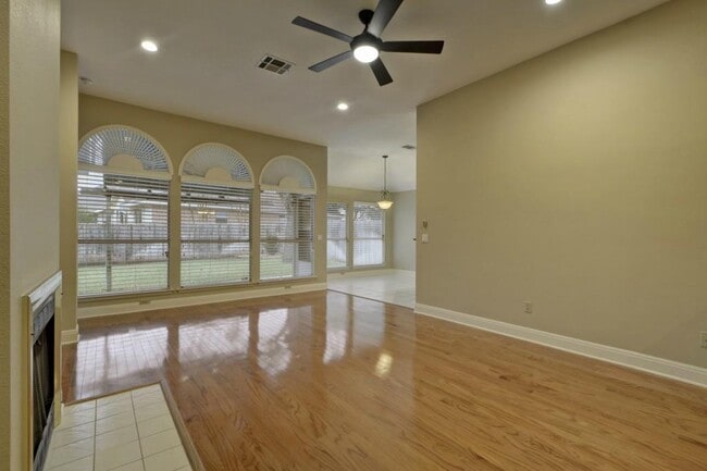 8505 Bobcat Dr in Round Rock, TX - Building Photo - Building Photo