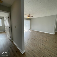 8314 Glenwillow Ln in Indianapolis, IN - Building Photo - Building Photo