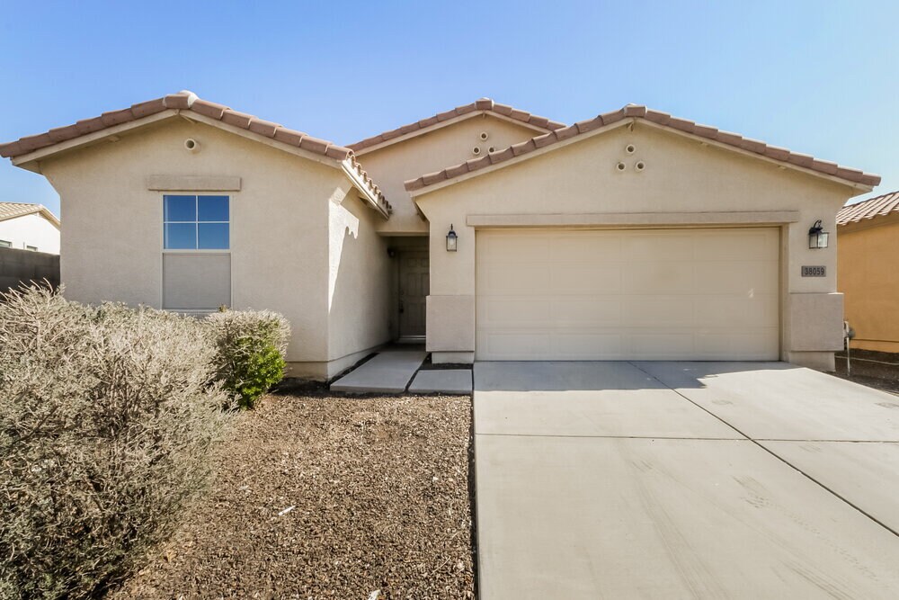 38059 N Carolina Ave in Queen Creek, AZ - Building Photo