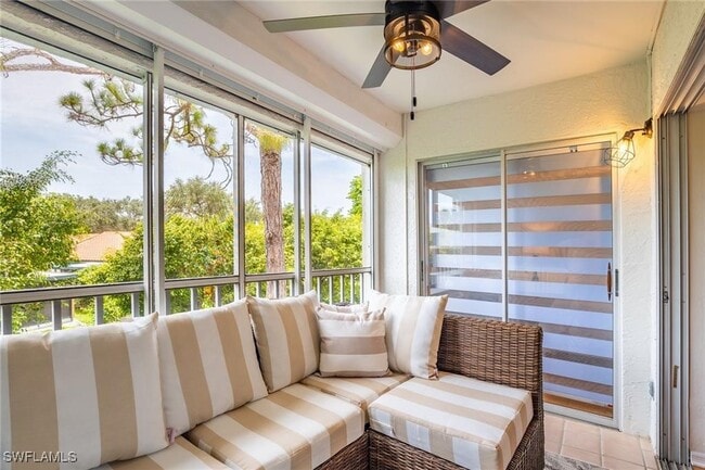 property at 815 Gulf Pavillion Dr