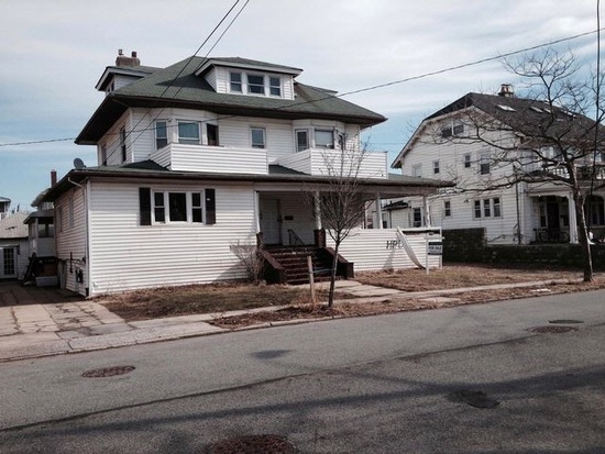 180 Beach 127Th St in Rockaway Park, NY - Building Photo