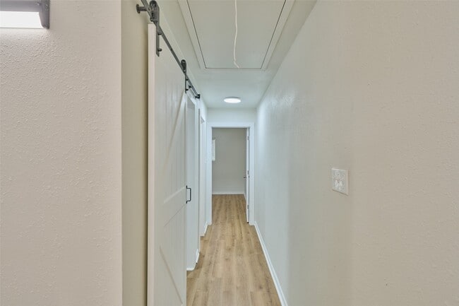 property at 31 Harbour Row Dr