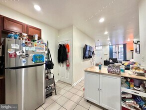 2128 N Carlisle St in Philadelphia, PA - Building Photo - Building Photo