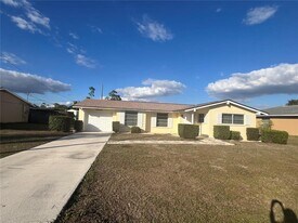 22328 Yonkers Ave in Port Charlotte, FL - Building Photo