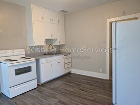 448 W 3rd Ave in Woodhull, IL - Building Photo
