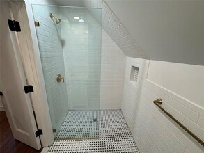 126 E Main St in Port Jefferson, NY - Building Photo - Building Photo