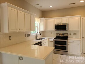 9509 Mitchell Glen Dr in Charlotte, NC - Building Photo - Building Photo