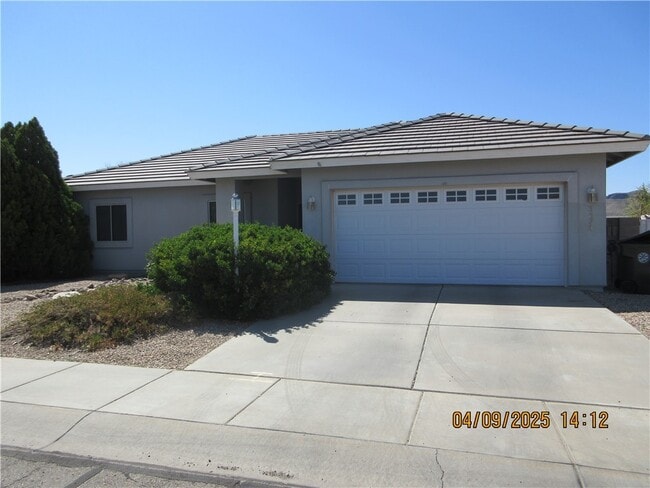 property at 3875 Heritage Ln