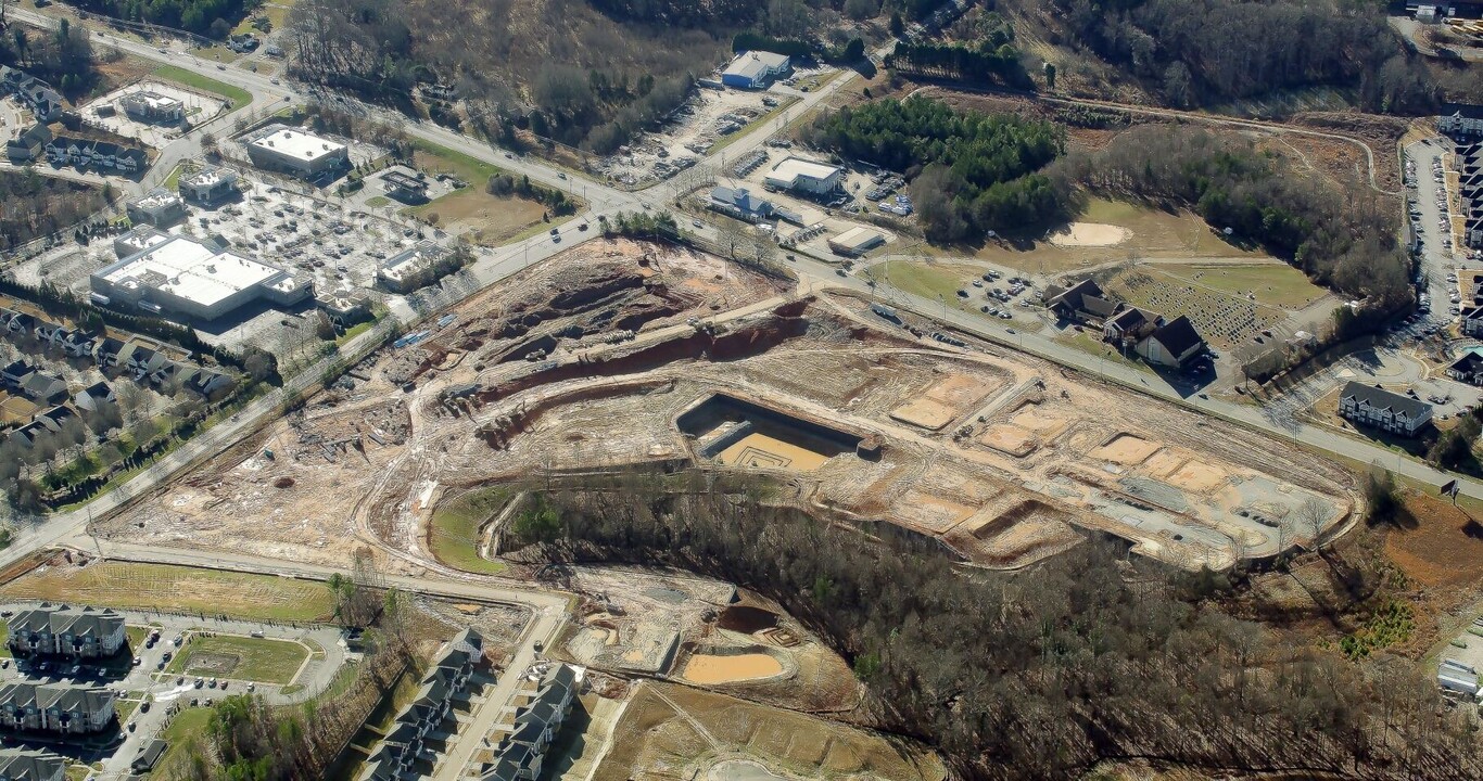 Avalon Lake Norman in Mooresville, NC - Building Photo