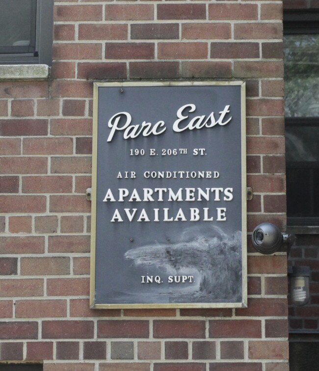 Parc East in Bronx, NY - Building Photo - Building Photo