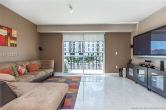 118 Zamora Ave-Unit -504 in Coral Gables, FL - Building Photo - Building Photo