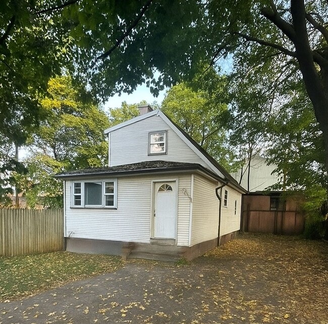property at 82 Lime St