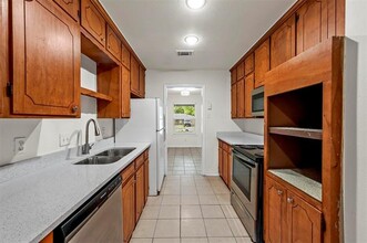 939 Lindy Ct in Irving, TX - Building Photo - Building Photo