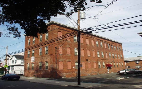 167-171 E 31st St in Paterson, NJ - Building Photo - Building Photo