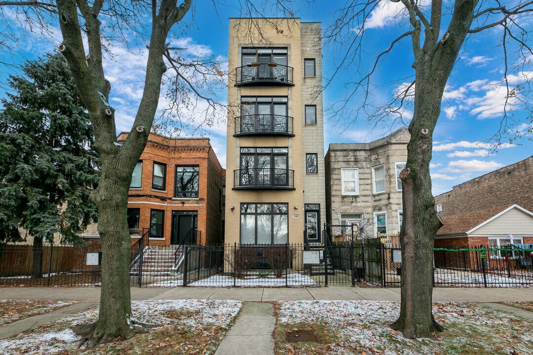 3416 W Franklin Blvd in Chicago, IL - Building Photo