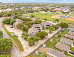 Parkwood in Victoria, TX - Building Photo - Building Photo