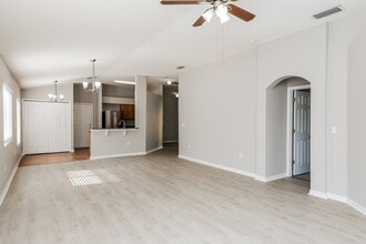 12926 Fieldmoor Ct in Riverview, FL - Foto de edificio - Building Photo