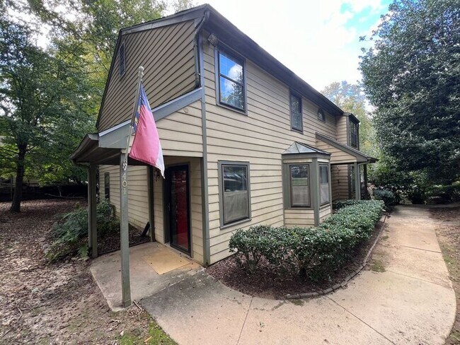 property at 401 Broad Leaf Cir