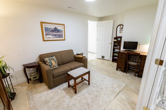 17 Mair Mills Dr in Collingwood, ON - Building Photo - Building Photo