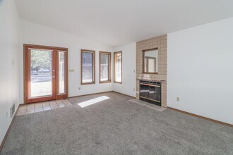 9236 Mullen Rd SE in Olympia, WA - Building Photo - Building Photo