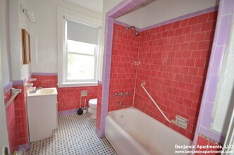 2045 Commonwealth Ave, Unit 48 in Boston, MA - Building Photo - Building Photo