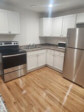 1932 Heath Ave, Unit April 2 in Madison, WI - Foto de edificio - Building Photo