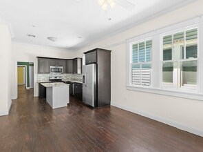 2516 N Roman St, Unit 2516 in New Orleans, LA - Foto de edificio - Building Photo