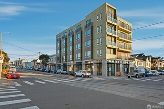 3945 Judah St in San Francisco, CA - Foto de edificio - Building Photo