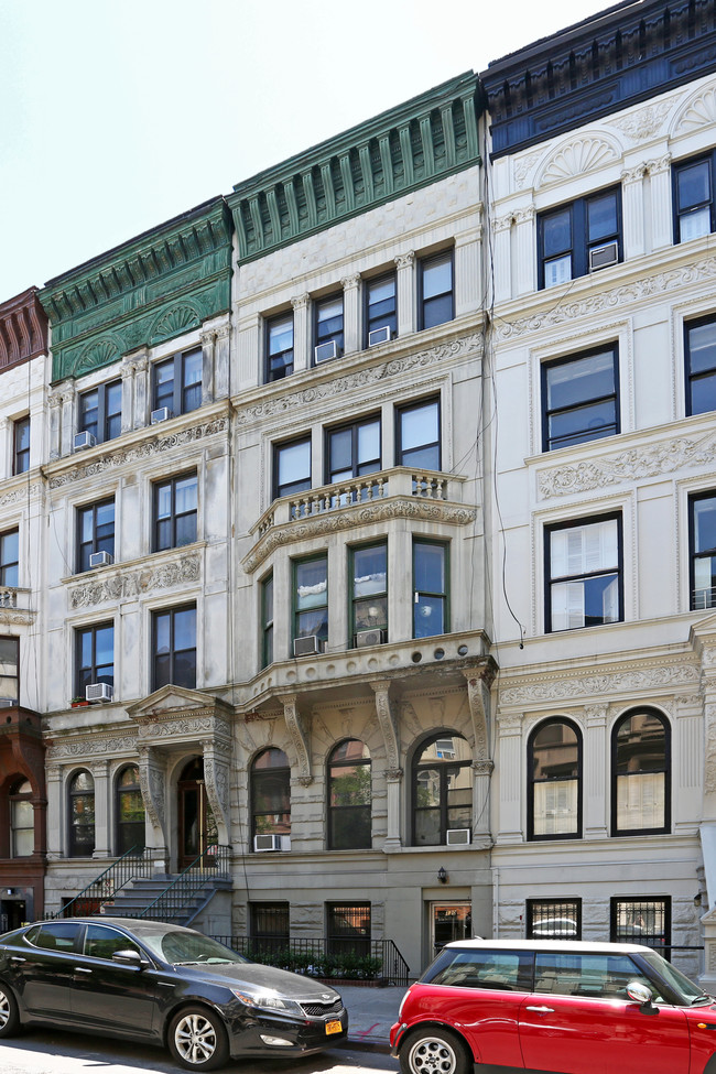 130 W 75th St in New York, NY - Foto de edificio - Building Photo