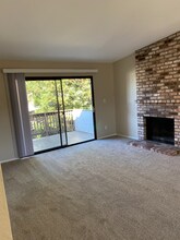 2055 Sierra Rd in Concord, CA - Foto de edificio - Building Photo