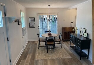 42 Taylor Ave in Madison, CT - Building Photo - Building Photo