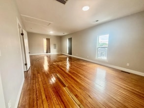 605 Taylor Ave, Unit 1 in Frankfort, KY - Foto de edificio - Building Photo