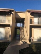 1129 Lake Victoria Dr in Royal Palm Beach, FL - Building Photo