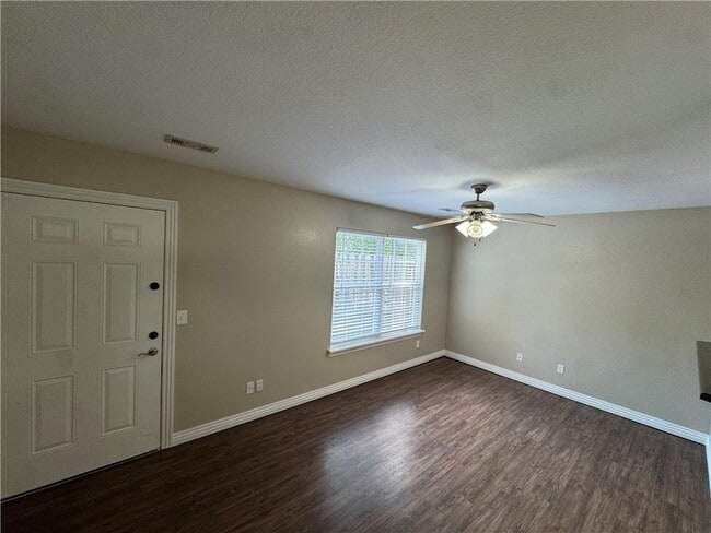 902 S Wood Ave in Fayetteville, AR - Building Photo - Building Photo
