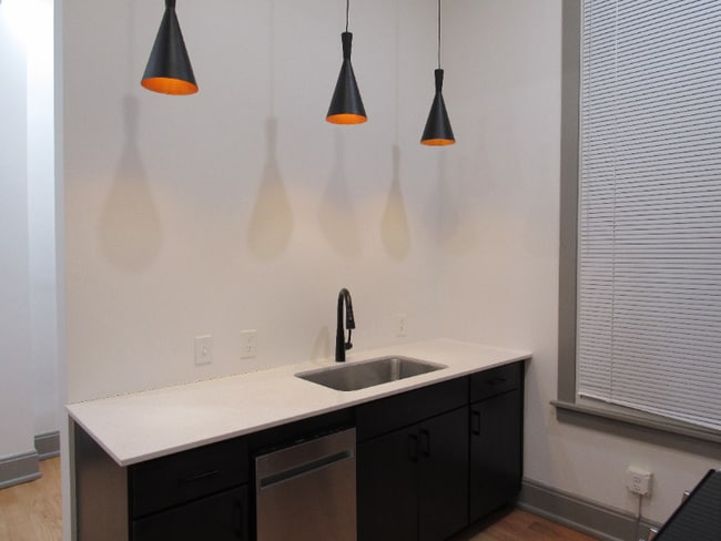 1725 Elm St in Cincinnati, OH - Foto de edificio - Building Photo