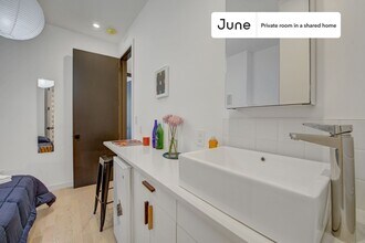Room in Shared 3.0 bed/3 bath home in Brooklyn, NY - Building Photo - Building Photo