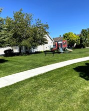 879 Capital Ave in Rexburg, ID - Building Photo - Building Photo