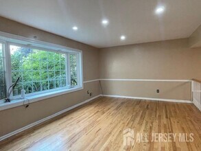 7 Janina Ave in Edison, NJ - Building Photo - Building Photo