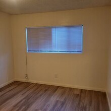 2315 W Compton Blvd in Compton, CA - Building Photo - Building Photo