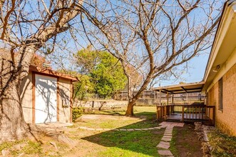 1204 Julie St in Weatherford, TX - Building Photo - Building Photo