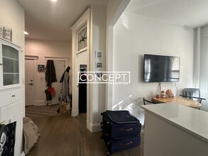 50 Queensberry St, Unit 2DY in Boston, MA - Building Photo - Building Photo