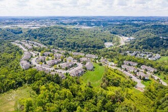 Ventana Hills in Coraopolis, PA - Foto de edificio - Building Photo