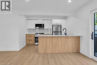 215 Raglan St in Woodstock, ON - Building Photo - Building Photo