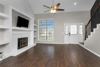 16042 Glenbrook Knoll Ln in Houston, TX - Building Photo - Building Photo