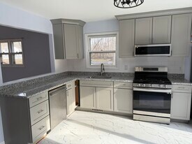 5940 Curry Rd Ext in Schenectady, NY - Building Photo